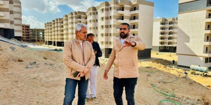 رئيس جهاز العبور يتفقد مشروعات الإسكان والطرق - جريدة آخر الأخبار