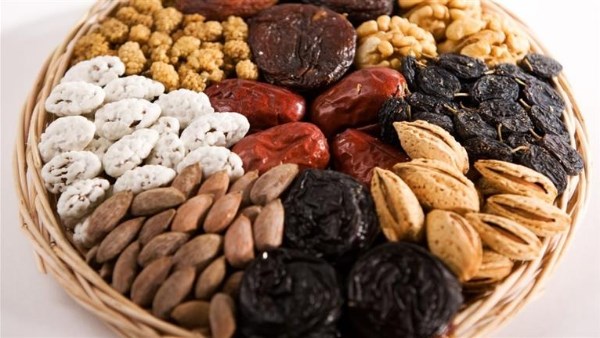 أسعار ياميش رمضان من البلح والمكسرات وقمر الدين في محلات العطارة والمجمعات