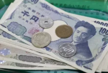 أسهم السوق تسجل أكبر ارتفاع يومي في ستة أشهر وسط تكهنات بقرب تدخل اليابان ولاحتمال حدوث تغيرات جذرية في الأسواق المالية