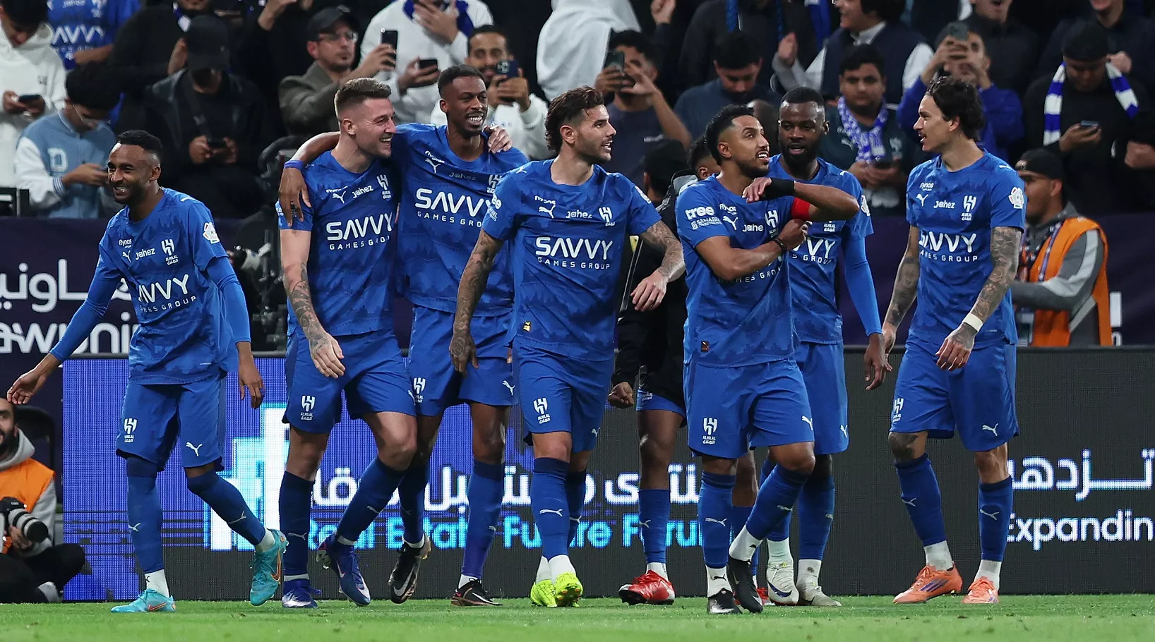 أين يمكن مشاهدة مباراة الهلال ضد نيوم والقناة الناقلة لمباريات الدوري السعودي بشكل مباشر