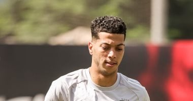 إمام عاشور يبدأ اليوم تدريبات منفردة مع الأهلي تنفيذاً للعقوبة