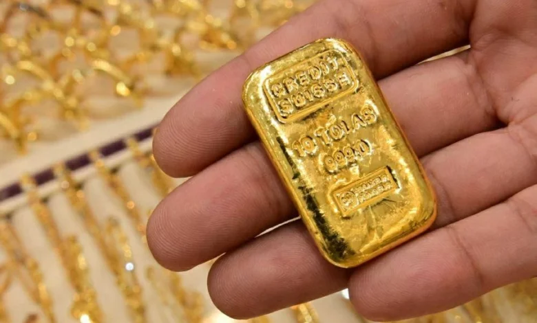 ارتفاع سعر الذهب العالمي نحو خمسة آلاف دولار للأوقية مع بداية يوم الجمعة 23 يناير 2026