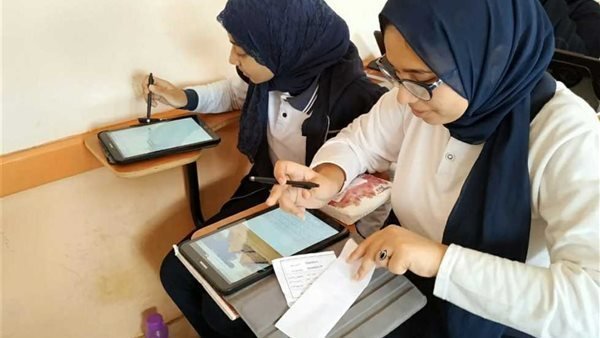 الطلاب والمعلمون يواصلون تسجيل استمارة الثانوية العامة لعام 2026 قبل الموعد النهائي