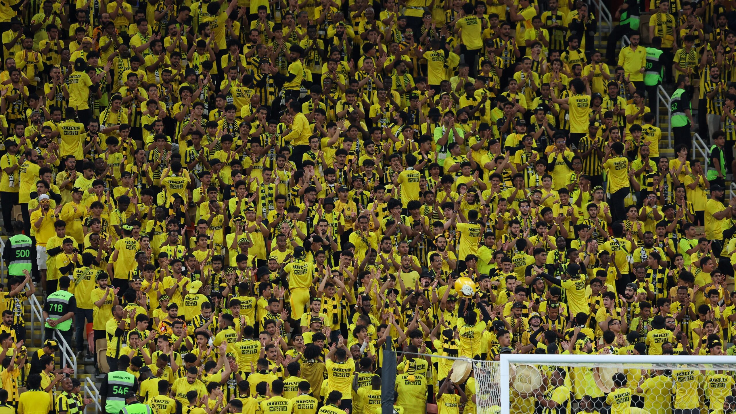 القنوات الناقلة لمباراة الاتحاد والنجمة في دوري روشن السعودي 2025-2026 وكيفية مشاهدتها عبر الإنترنت بأسلوب صحفي جاذب