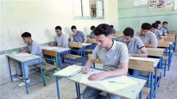امتحانات الصف الثالث الثانوي لعام 2026 تتضمن المواد التخصصية والعامة وشروط التسجيل