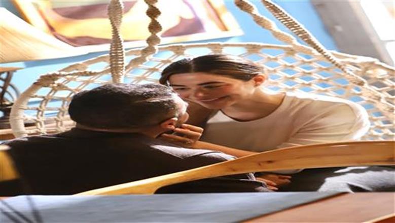 ثنائي يتفوق على التوقعات ويغير مجرى الأحداث جمهور يتفاعل بشكل استثنائي مع قصة حب علي وروح في مسلسل علي كلاي