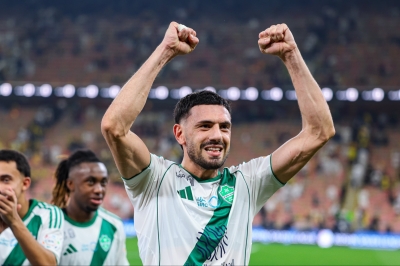 ديميرال يعبر عن توقعاته لمباراة الكلاسيكو بين الهلال والأهلي بأسلوب حي ومتحمس