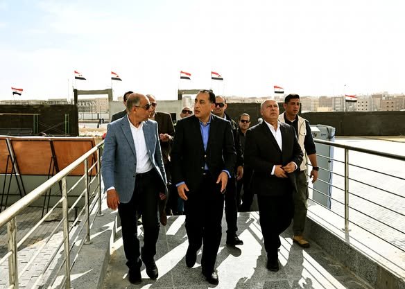 رئيس الوزراء يتفقد الموقف الإقليمي بمدينة المنيا الجديدة في إطار الجهود التنموية والسياسية