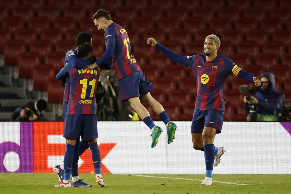 ريال مدريد يسعى لمداواة جراحه الأوروبية ومباراة في غاية الأهمية وبرشلونة يواصل تصدر جدول الدوري للحفاظ على موقعه

هل تود أن أساعدك في صياغة عنوان آخر أو تزويدك بنصائح إضافية؟