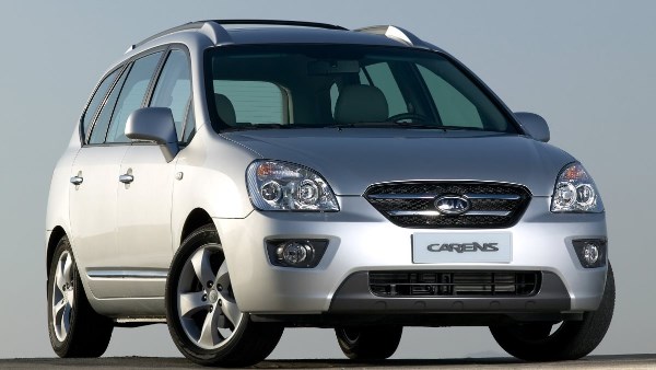 سعر كيا كارينز 2010 المستعملة في السوق وصور محدثة