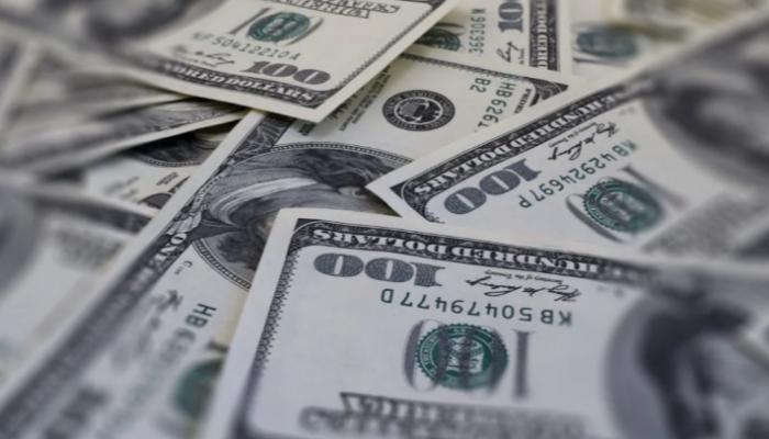 ضعف الدولار يعيد رسم ملامح السوق بقيادة تحركات ترامب