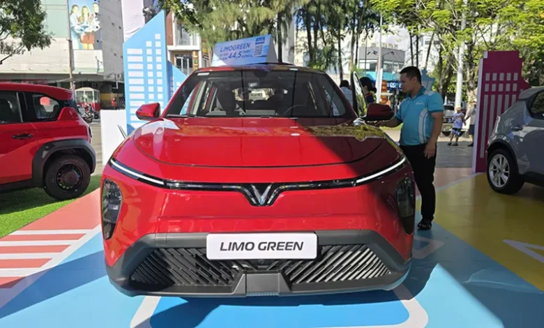 طرازات السيارات الكهربائية الأربعة من شركة VinFast تتصدر قائمة السيارات الأكثر مبيعاً