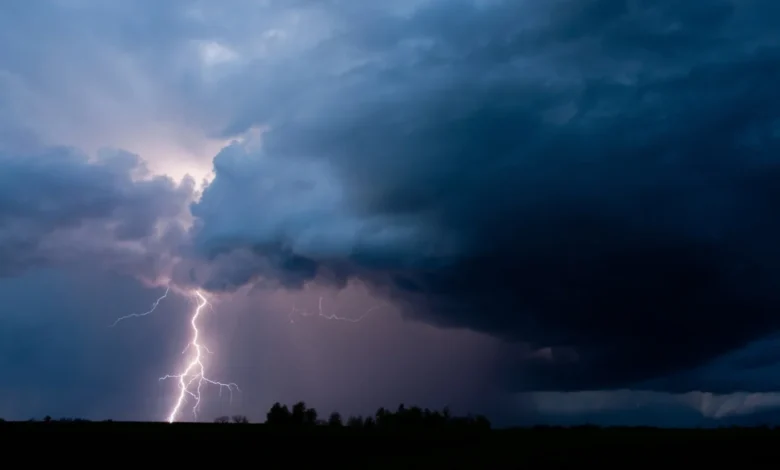 طقس السعودية يشهد أمطار رعدية من الجمعة حتى الأحد القادم