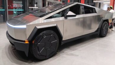 فاصلة تسلا 2025 تواصل جذب الانتباه رغم المخزونات الكبيرة وتراجع الطلب