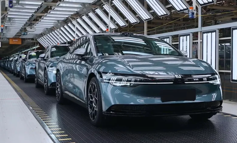 كندا تتوصل إلى اتفاق مع الصين لخفض الجمارك على السيارات الكهربائية الصينية