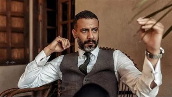 محمد فراج يستأنف تصوير دوره في حديقة الأزهر بعد تعرضه لحادث أب ولكن