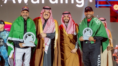 أمير منطقة حائل يكرم العطية بعد فوزه بلقب رالي حائل تويوتا الدولي 2026 ويؤكد دعم القيادة للرياضة الصح