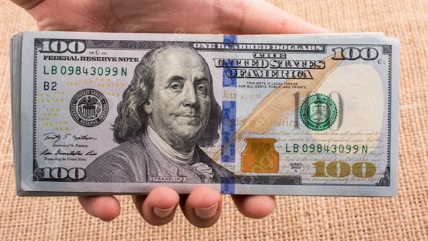 ارتفاع سعر الدولار في البنوك والسوق الموازية اليوم