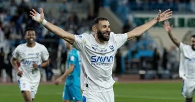 الأخدود يتفوق على الهلال ويدفع بنزيما لتحقيق هاتريك في أبرز عناوين الصحف العالمية