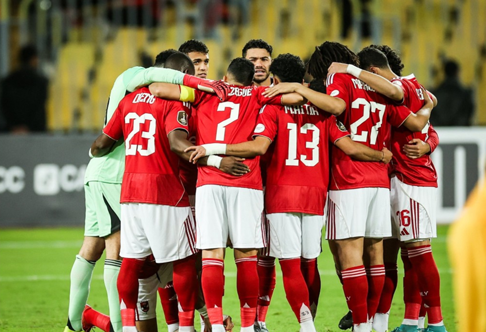 الأهلي المصري يتعرض لضربة مؤثرة قبل مواجهة شبيبة القبائل الجزائري