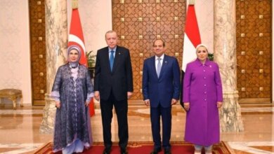 السيدة انتصار السيسي ترحب بحرم الرئيس التركي في زيارة تعكس عمق الروابط بين البلدين