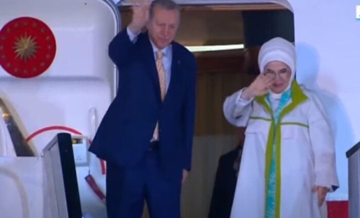 السيسي يختتم زيارته الرسمية لمصر ويودّع نظيره التركي بحرارة