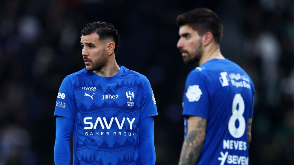 القنوات الناقلة لمباراة الأخدود والهلال في دوري روشن السعودي 2025-2026 وكيفية مشاهدتها عبر الإنترنت