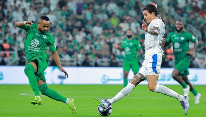 القنوات الناقلة لمباراة الهلال والأهلي في الدوري السعودي 2026: تعرف على التغطية الحصرية للمواجهة الكبرى