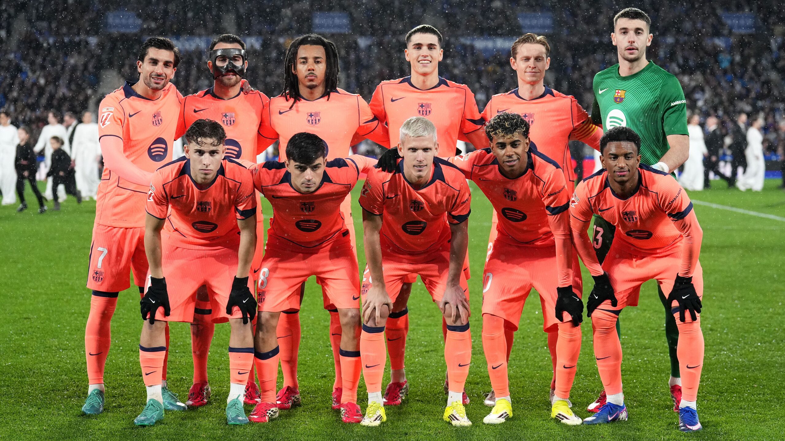 برشلونة يعزز خط الوسط بلاعب يمتلك قدرات شاملة