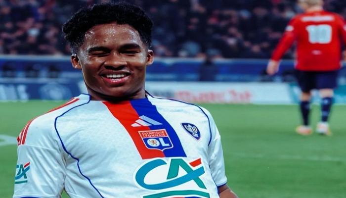 بعد تجربة مريرة مع ريال مدريد إندريك يحقق أول إنجاز كبير مع ليون ويتوج بجائزة هامة في عالم كرة القدم