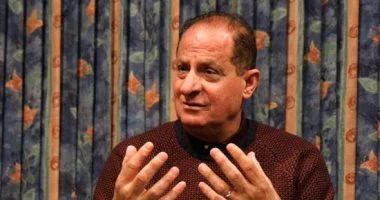 بعد عاصفة الانتقادات هاني مهنا يعتذر لأسرتي فنانتين ويكشف الملابسات وراء تصريحاته