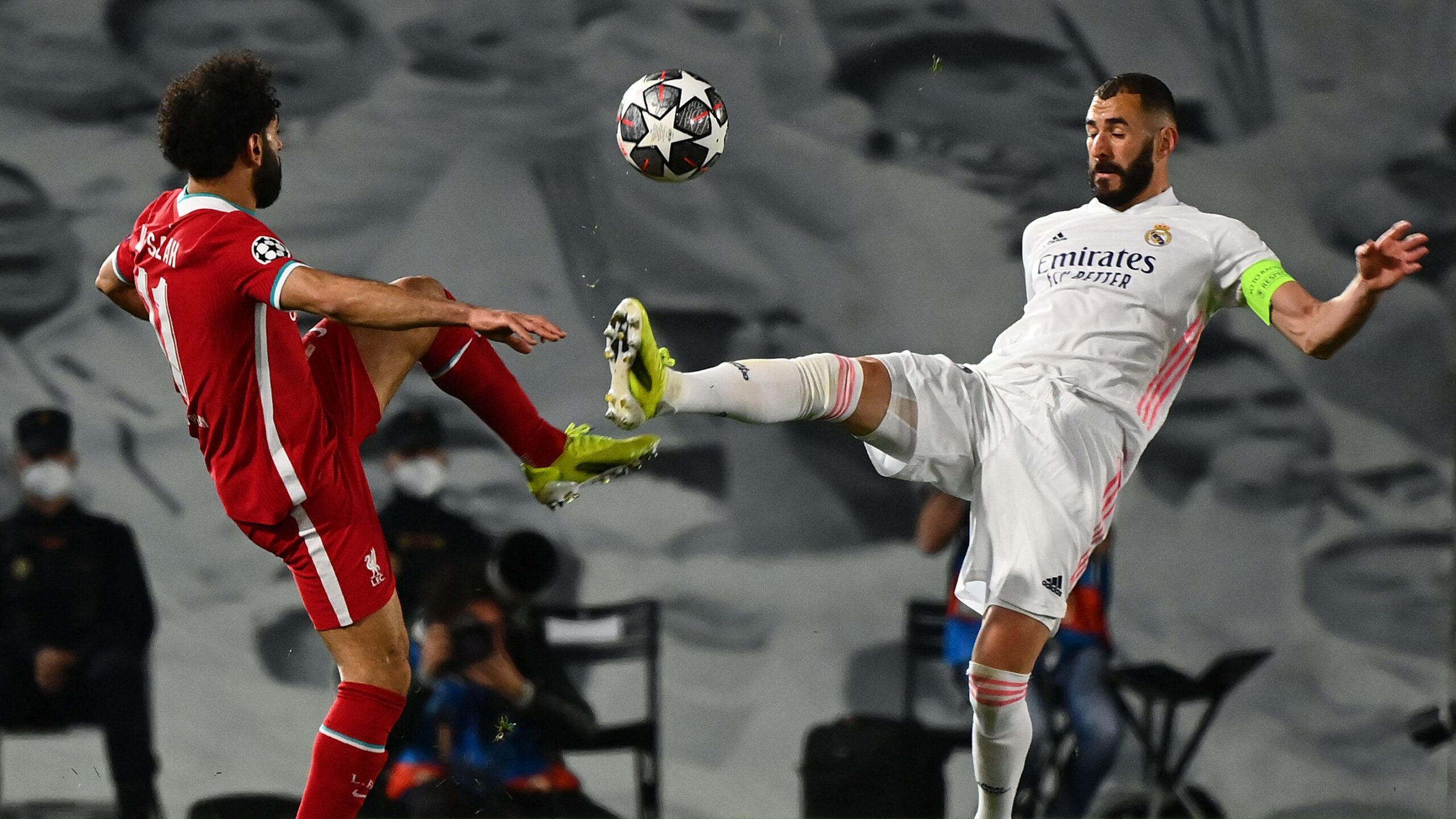 بنزيما يغير مسار محمد صلاح في الدوري السعودي