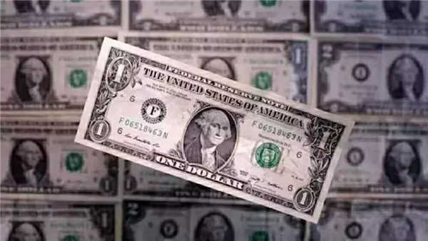 تحديث يومي لأسعار الدولار في البنوك وشركات الصرافة على مدار الساعة