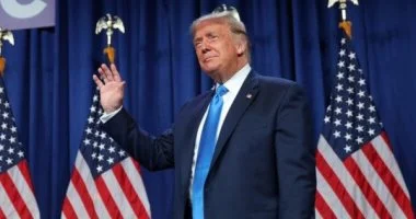 ترامب يعلن بدء مفاوضات مع إيران ويسعى لتحقيق اتفاق شامل