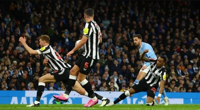 تشكيله الرسميه لمباراة مانشستر سيتي ضد نيوكاسل في كأس الرابطة الإنجليزية