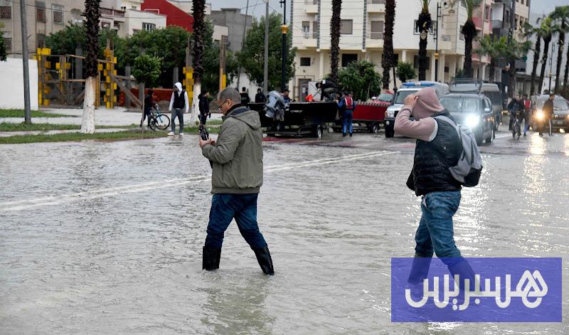 توقعات بالأمطار الغزيرة والرياح القوية تعصف بشمال المغرب مع بداية الأسبوع القادم