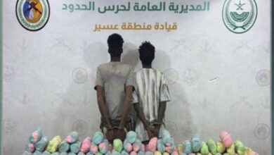 حرس الحدود في عسير يوقف تهريب إثيوبيين ل42 كيلوجراما من القات المخدر