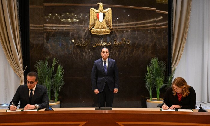 رئيس الوزراء يشهد توقيع مذكرة تفاهم بين مصر والسويد لتعزيز الشراكة الصحية وتنمية القطاع الصحي بين البلدين