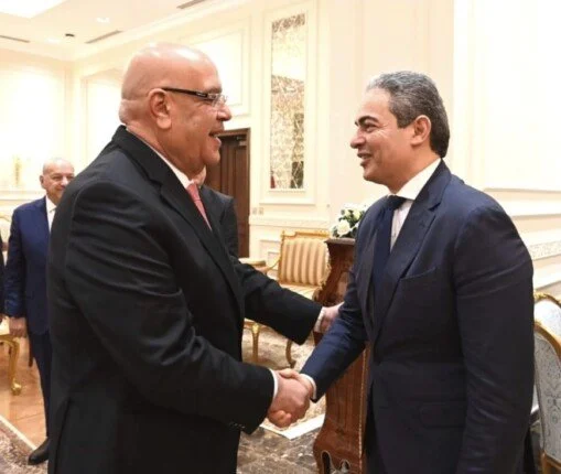 رئيس مجلس النواب يستقبل نقيب الإعلاميين لتعزيز التعاون ودعم الإعلام الوطني