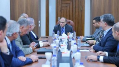 رئيس هيئة الدواء يعقد اجتماعًا لمناقشة آليات تجديد الاشتراطات الفنية للمصانع وتحديثها لضمان الجودة