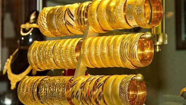 سعر الذهب عيار 21 في الأسواق اليوم 1 فبراير 2026