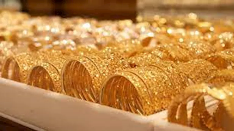 سعر الذهب يرتفع بـ130 جنيهاً في منتصف تعاملات 4-2-2026
