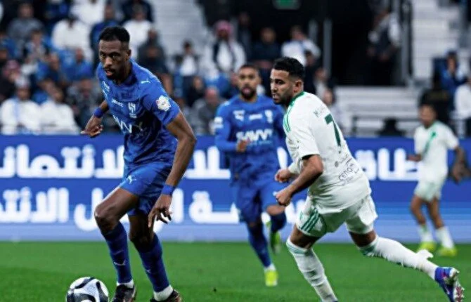 صراع الصدارة يتجدد.. تعادل مثير بين الهلال والأهلي يثير نابض المنافسة في الدوري السعودي