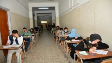 طلاب الثانوية العامة يلاحقون فرص التنقل بين الشعب.. والآلاف يسعون لتغيير مساراتهم التعليمية