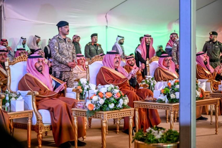 عبدالعزيز بن سعد يكرم العطية كبطل رالي حائل ويحتفي بحضوره المميز في سباق السيارات المثير