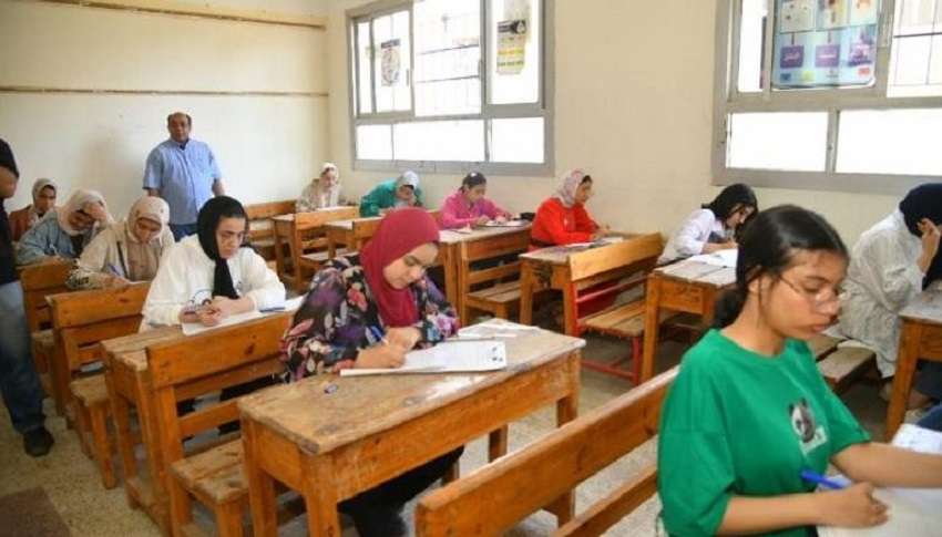 محافظ أسوان يعتمد نتيجة الشهادة الإعدادية لعام 2025/2026.. تفاصيل الشفافية والنجاح