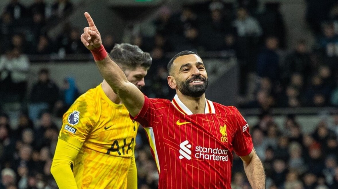 محمد صلاح يقترب من الانضمام إلى الدوري السعودي والاتحاد يراقب مستقبل بنزيما