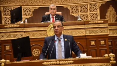 محمود مسلم يطالب الحكومة بوضع خطة عاجلة لتعزيز المنع والمناعة وحماية الأطفال من الفوضى الرقمية