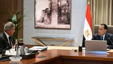 مدبولي يتلقى التقرير النهائي لتطوير الإعلام في خطوة استراتيجية نحو تعزيز دور وسائل الإعلام في رؤية مصر المستقبلية