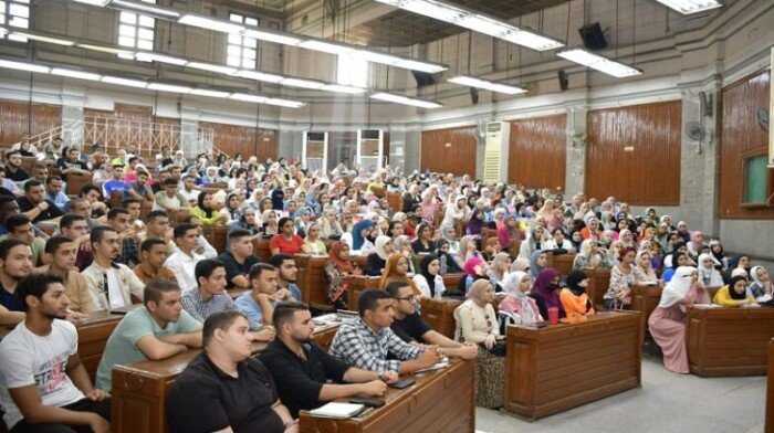 موعد بداية الترم الثاني 2026 للجامعات والمدارس وفقًا للجدول الرسمي